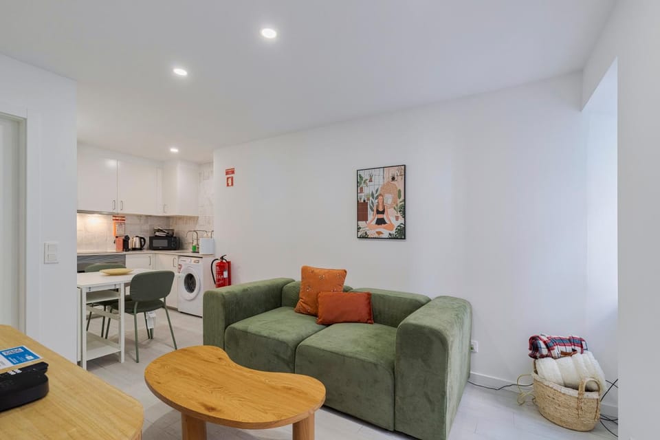 Kitchen or kitchenette, Living room, Dining area, stove, washing machine