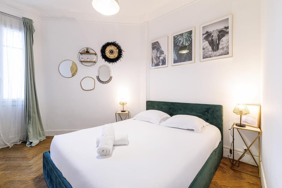 Bed, Bedroom