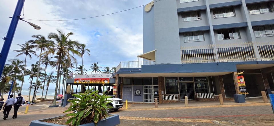 Property building, Restaurant/places to eat