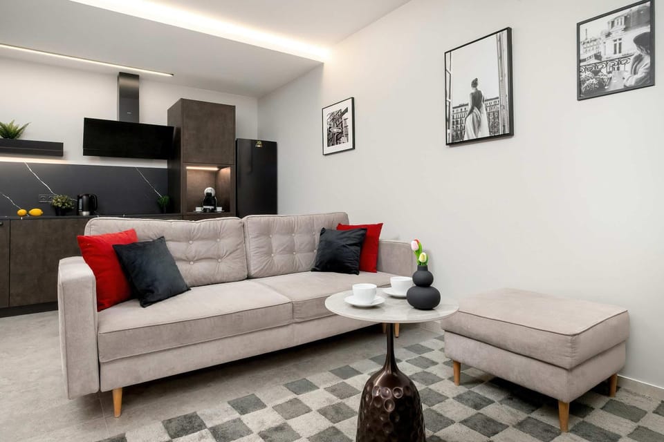 Kitchen or kitchenette, Living room, Seating area