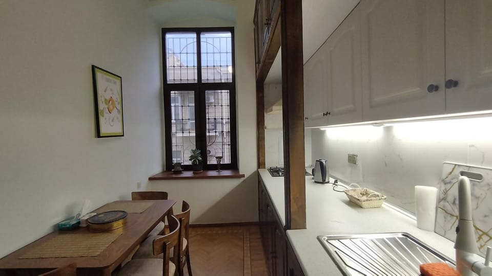 Kitchen or kitchenette, kitchen, kitchen