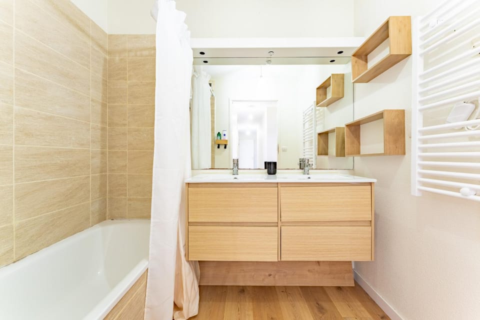 Bathroom, Bath
