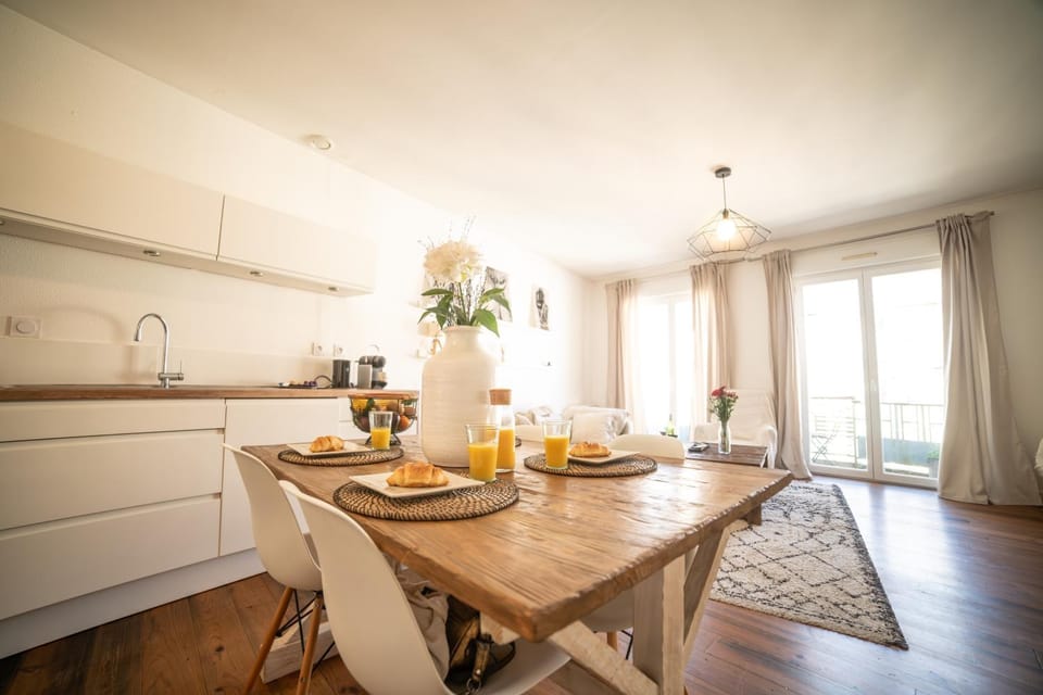 Living room, Dining area, kitchen