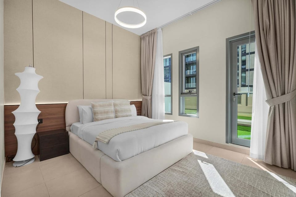 Luxury 2BR w City View Balcony Apartment in Dubai