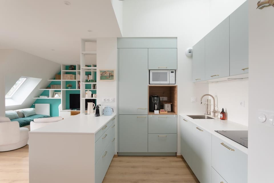Kitchen or kitchenette