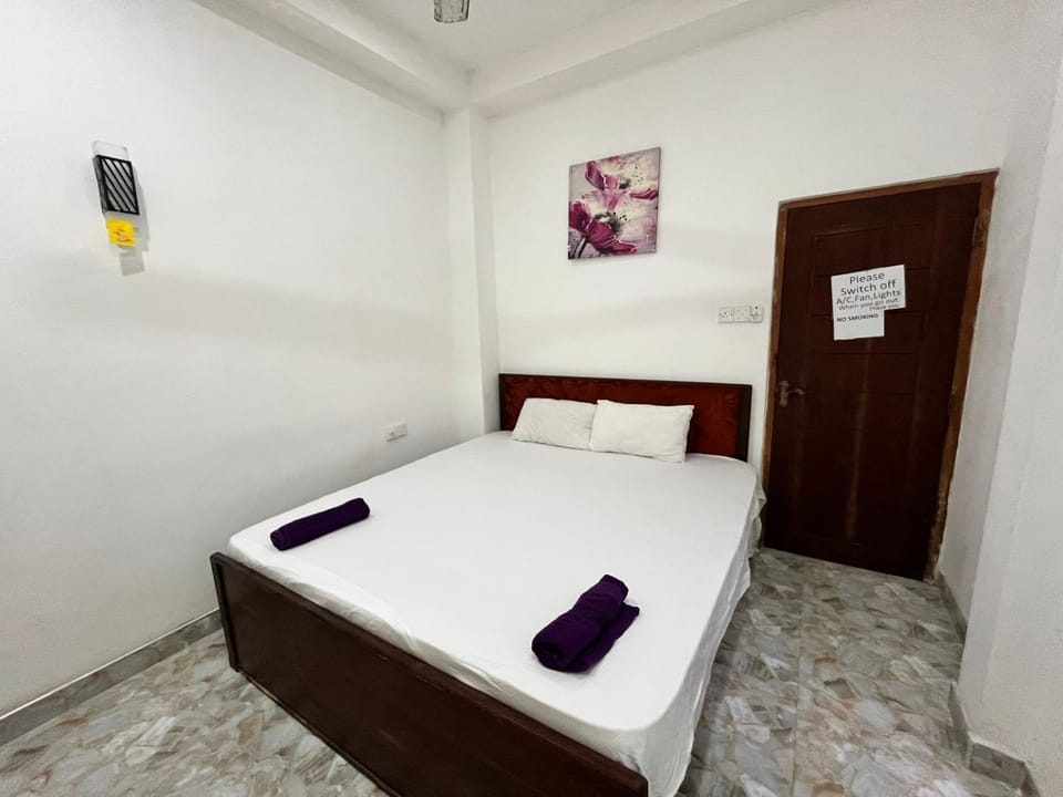 BeachBay Guest House Bed and Breakfast in Negombo