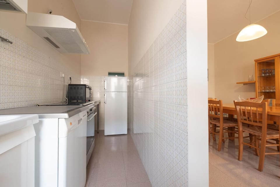 Kitchen or kitchenette, dishwasher, kitchen, kitchen
