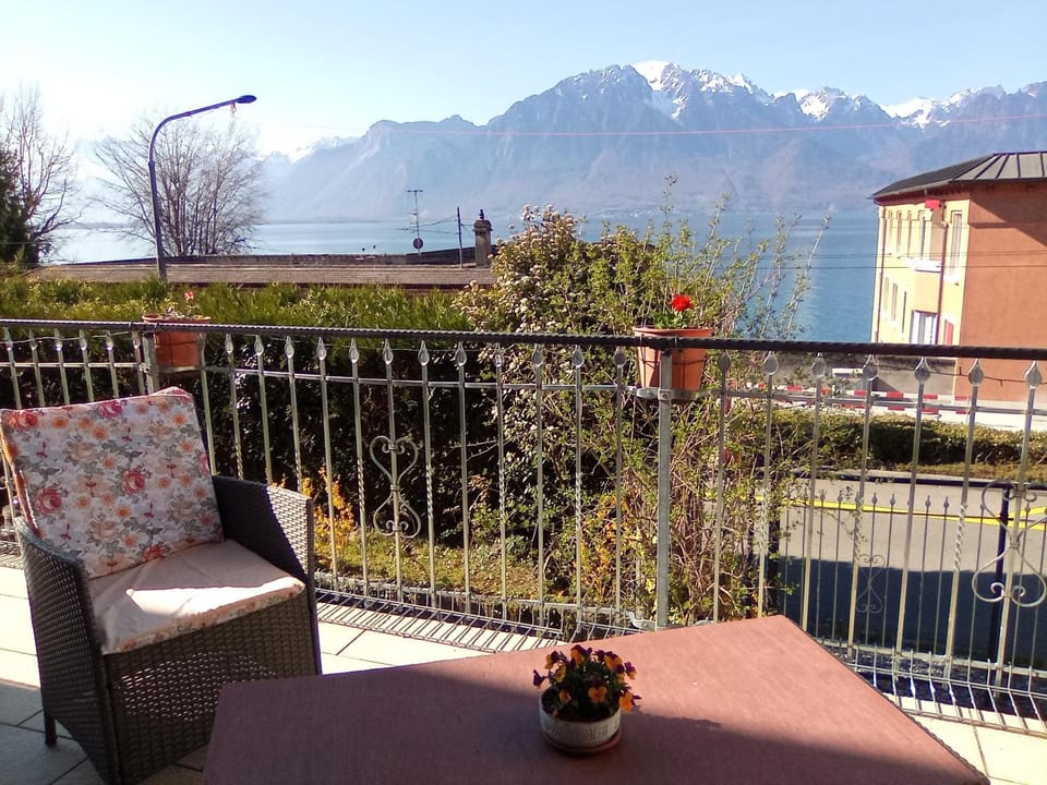 Patio, Day, Natural landscape, View (from property/room), Balcony/Terrace, Mountain view