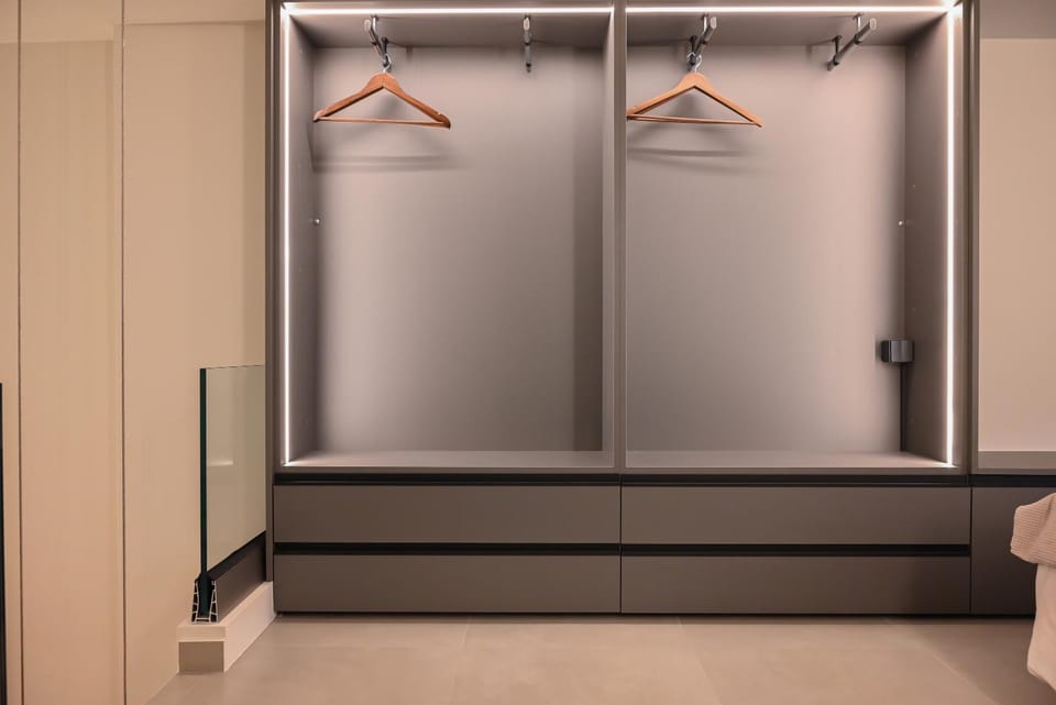 wardrobe