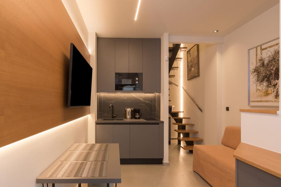 Kitchen or kitchenette, Living room