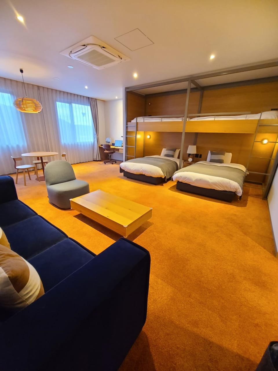 Photo of the whole room