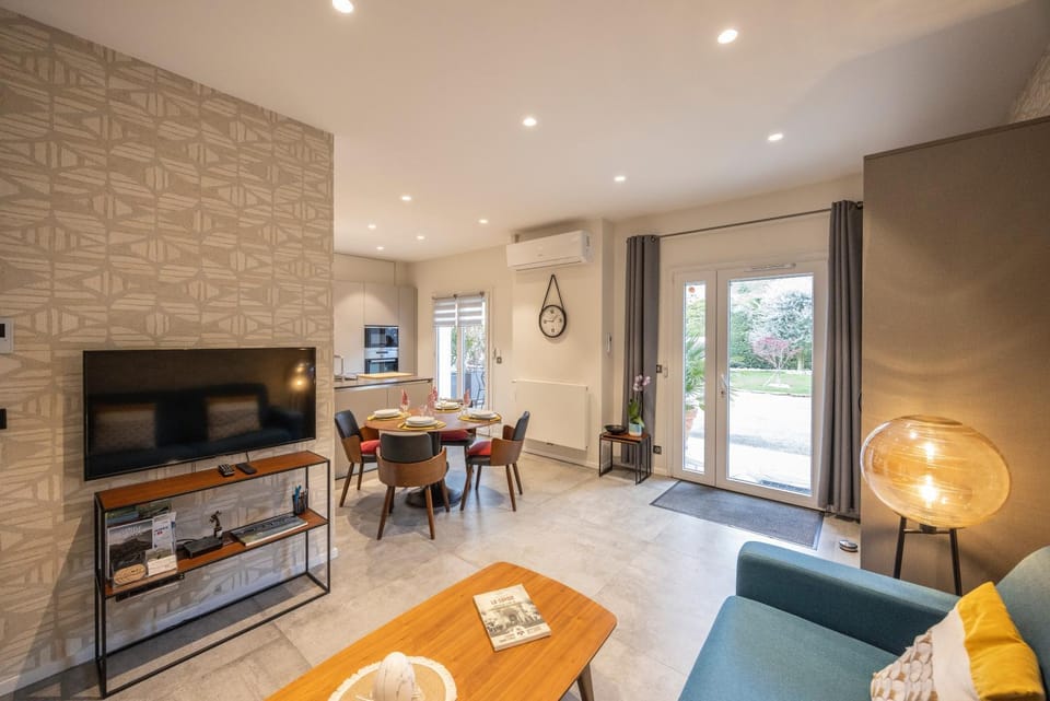 Property building, Living room