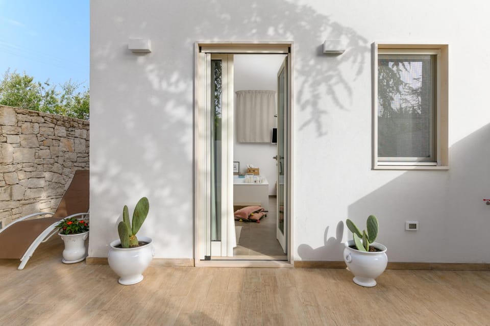Patio, Garden, Balcony/Terrace