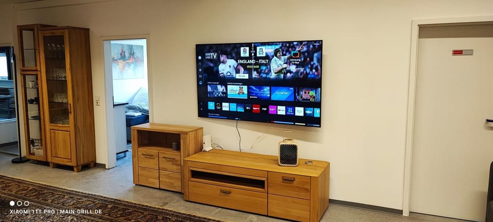 Communal lounge/ TV room, TV and multimedia