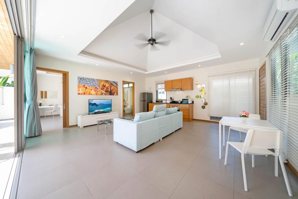 TV and multimedia, Kitchen or kitchenette, Dining area