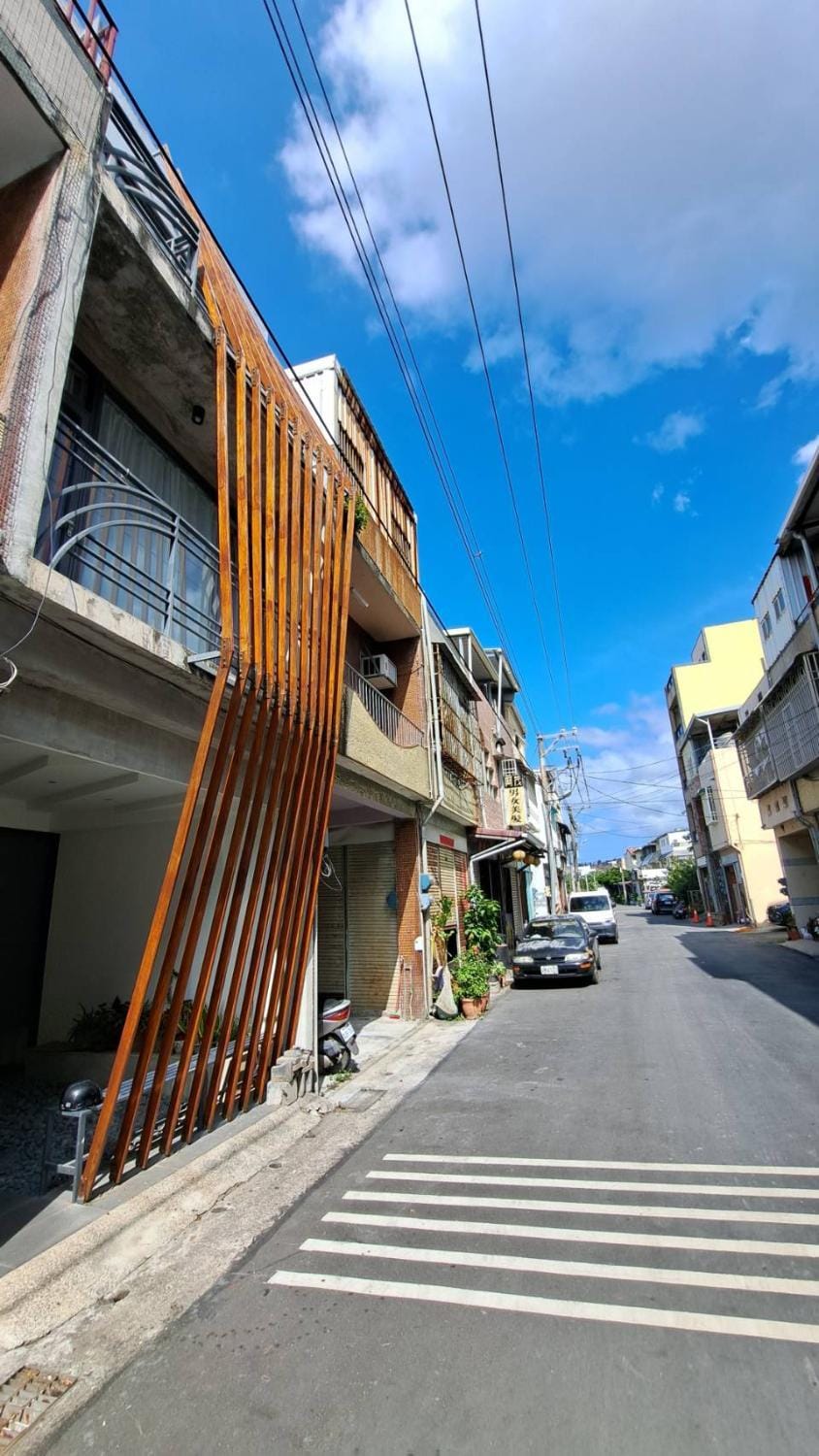 Property building, Day, Neighbourhood, Street view