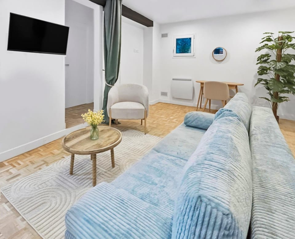 T2 élégant avec terrasse, central et rénové Apartment in Saint-Maur-des-Fossés