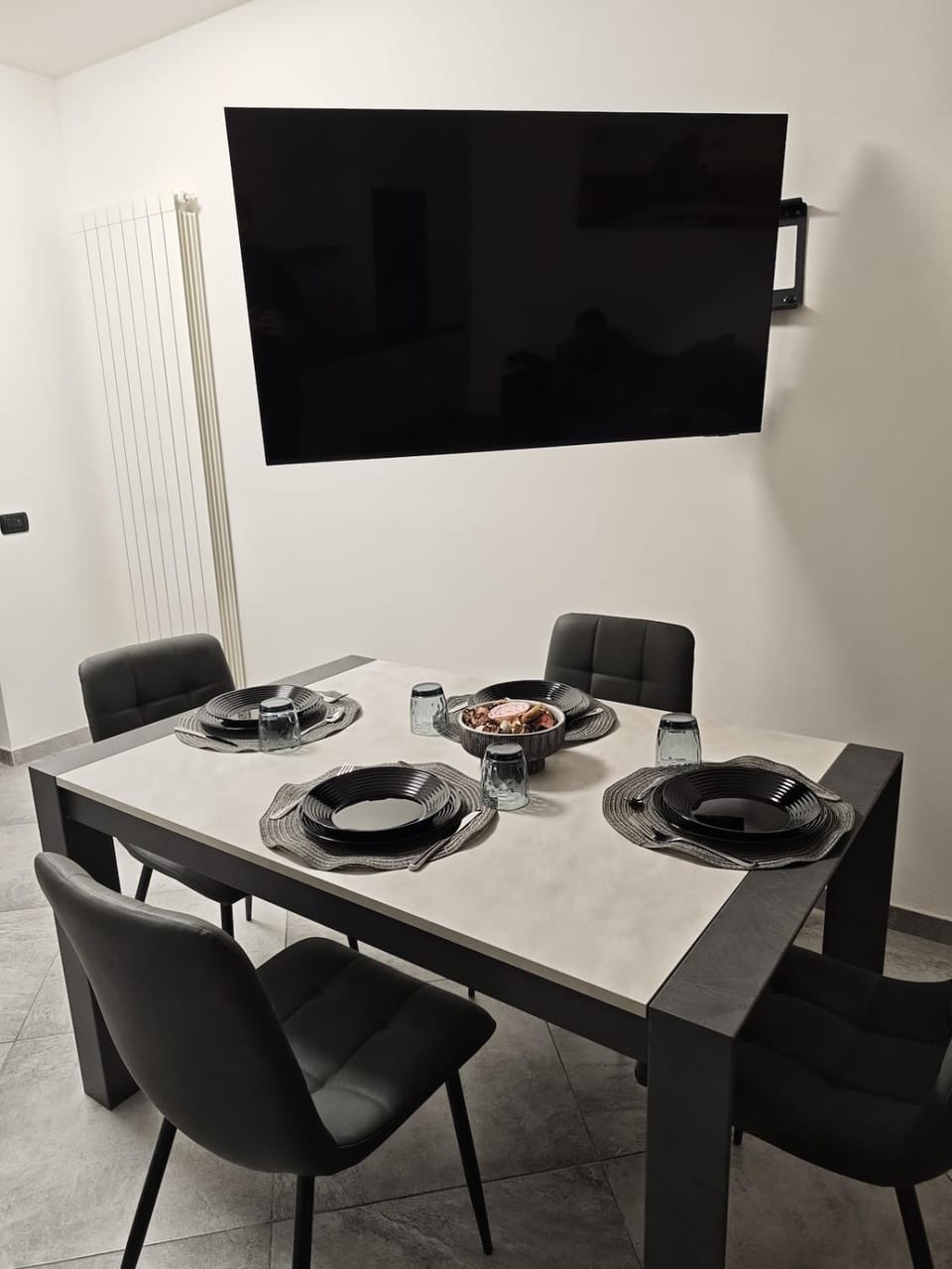 Communal lounge/ TV room, Dining area