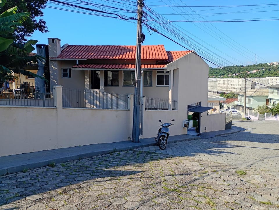 Casa 4 Quartos garagem 3 carros, churrasqueira e ar condicionado, Villa in São José