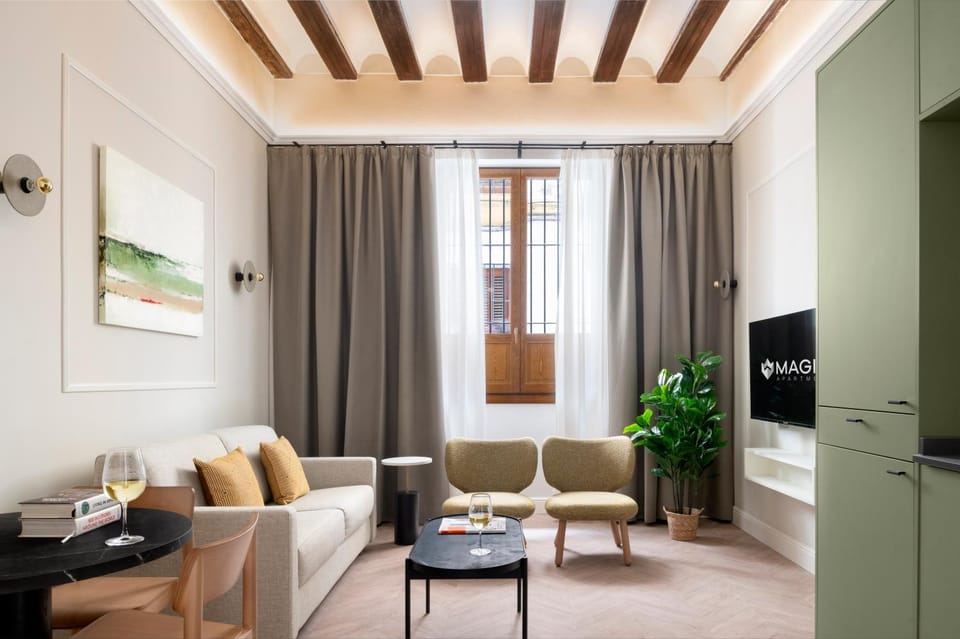 TV and multimedia, Living room, Seating area