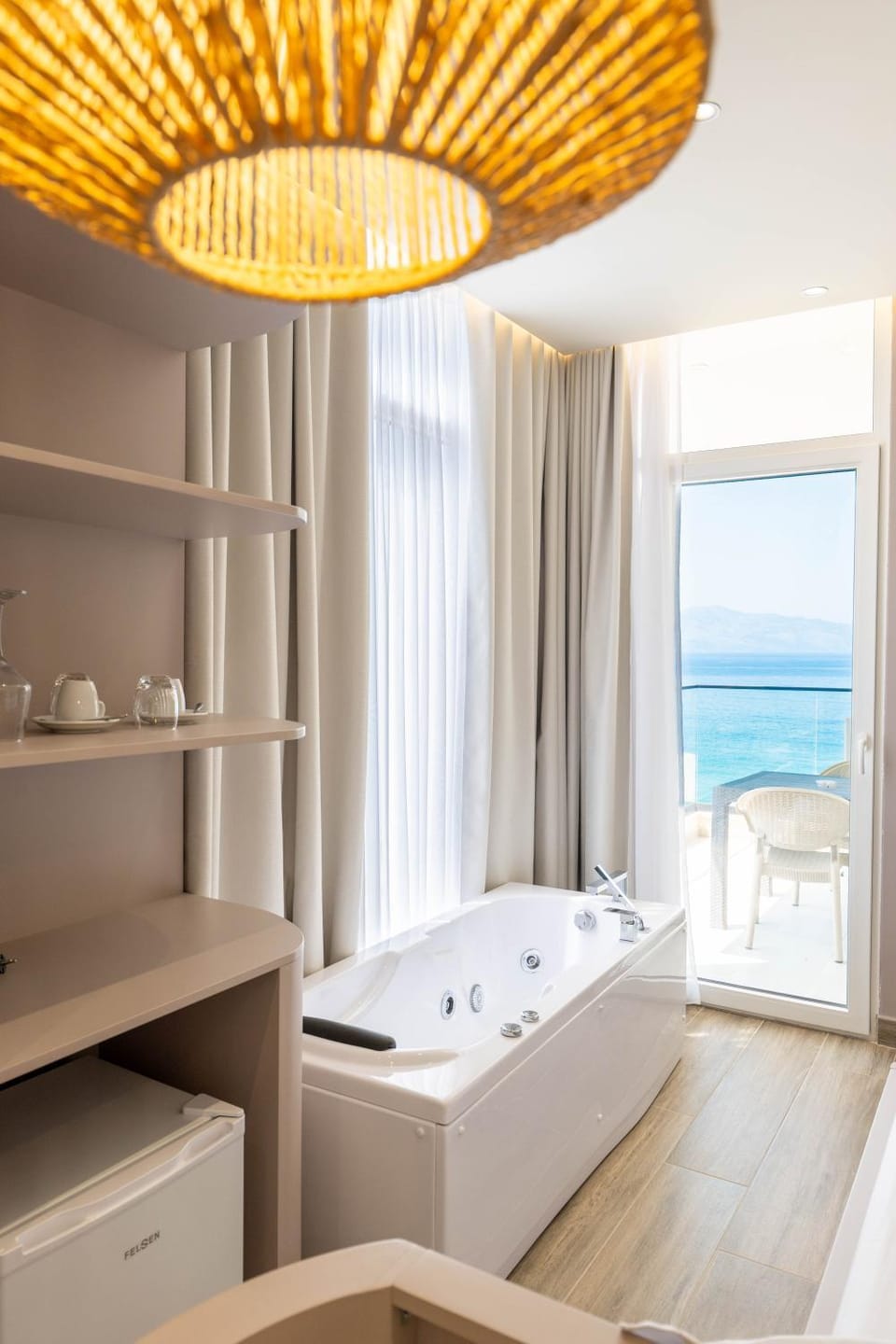 Photo of the whole room, Bath