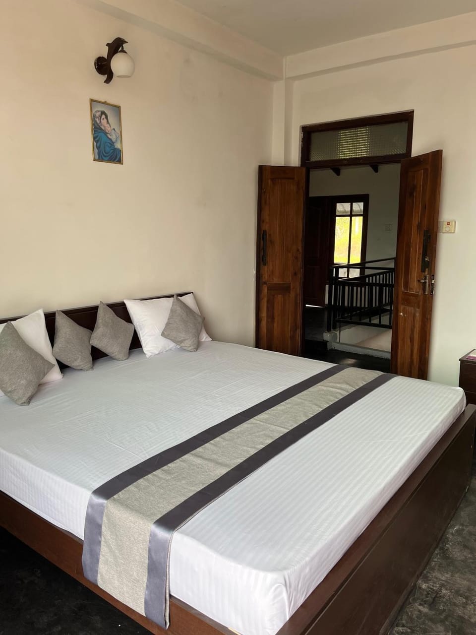 Rock House Villa Vacation rental in Gangawatakorale