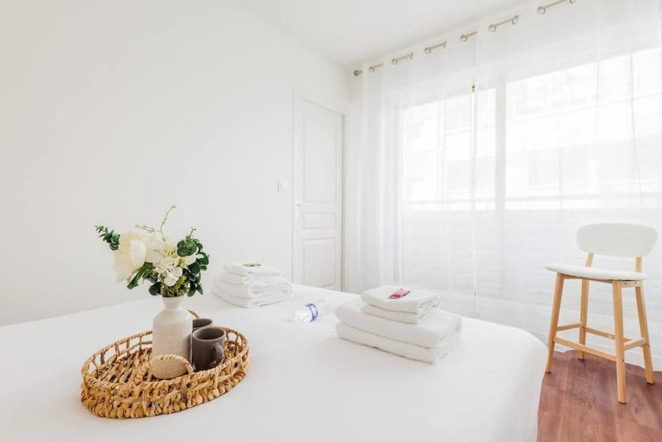Bright and comfortable 1-bedroom apartment Apartment in Paris