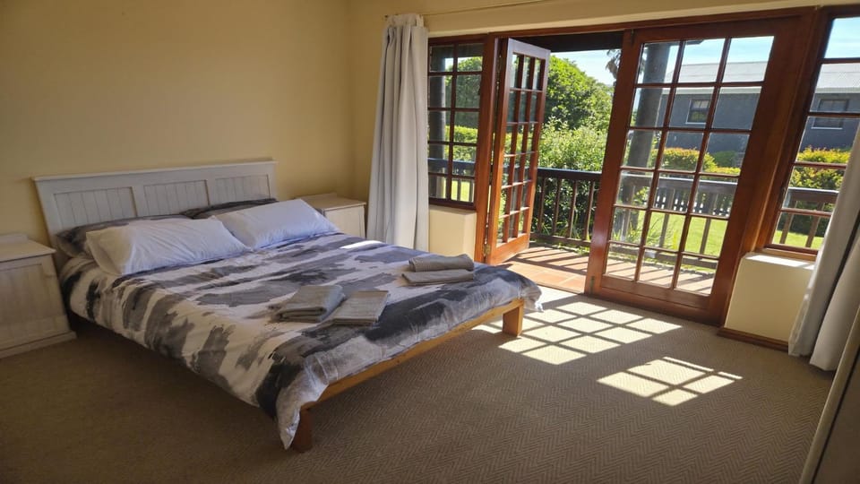15 Marr Drive - Knysna House in Knysna