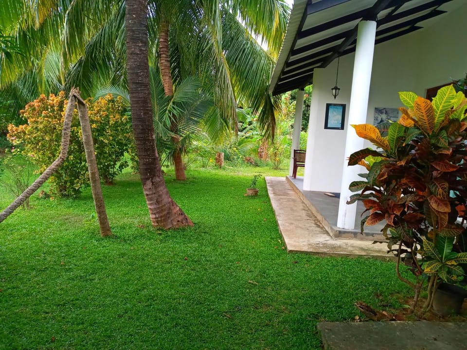 Habarana Hideaway Guest Bed and Breakfast in Dambulla