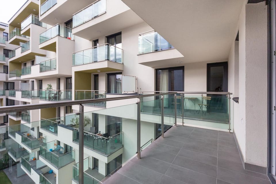 Property building, Internal: Not applicable to any particular room