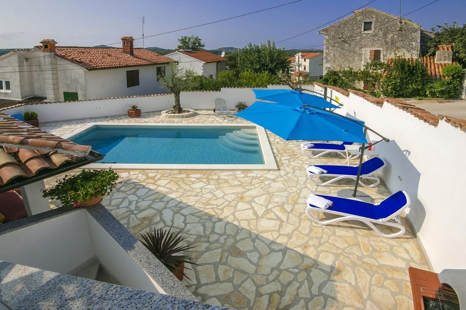 Property building, Swimming pool