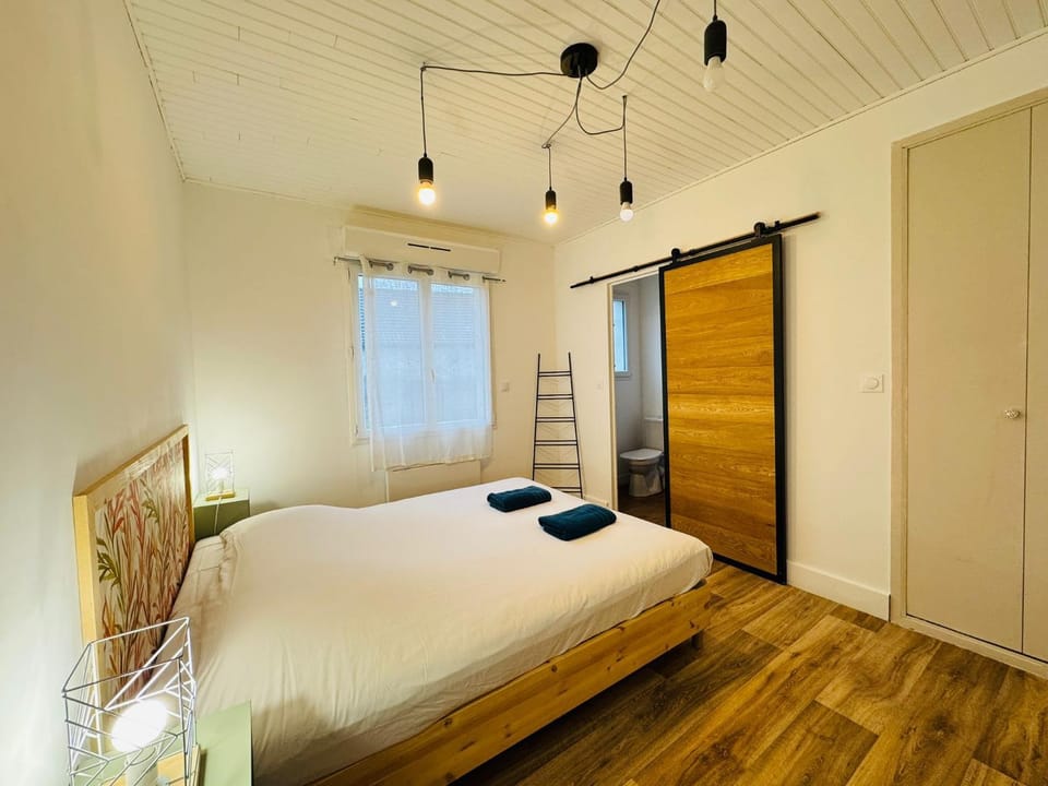 Le Velours - 5 pers - Spacieux - Parking Apartment in Pays de la Loire