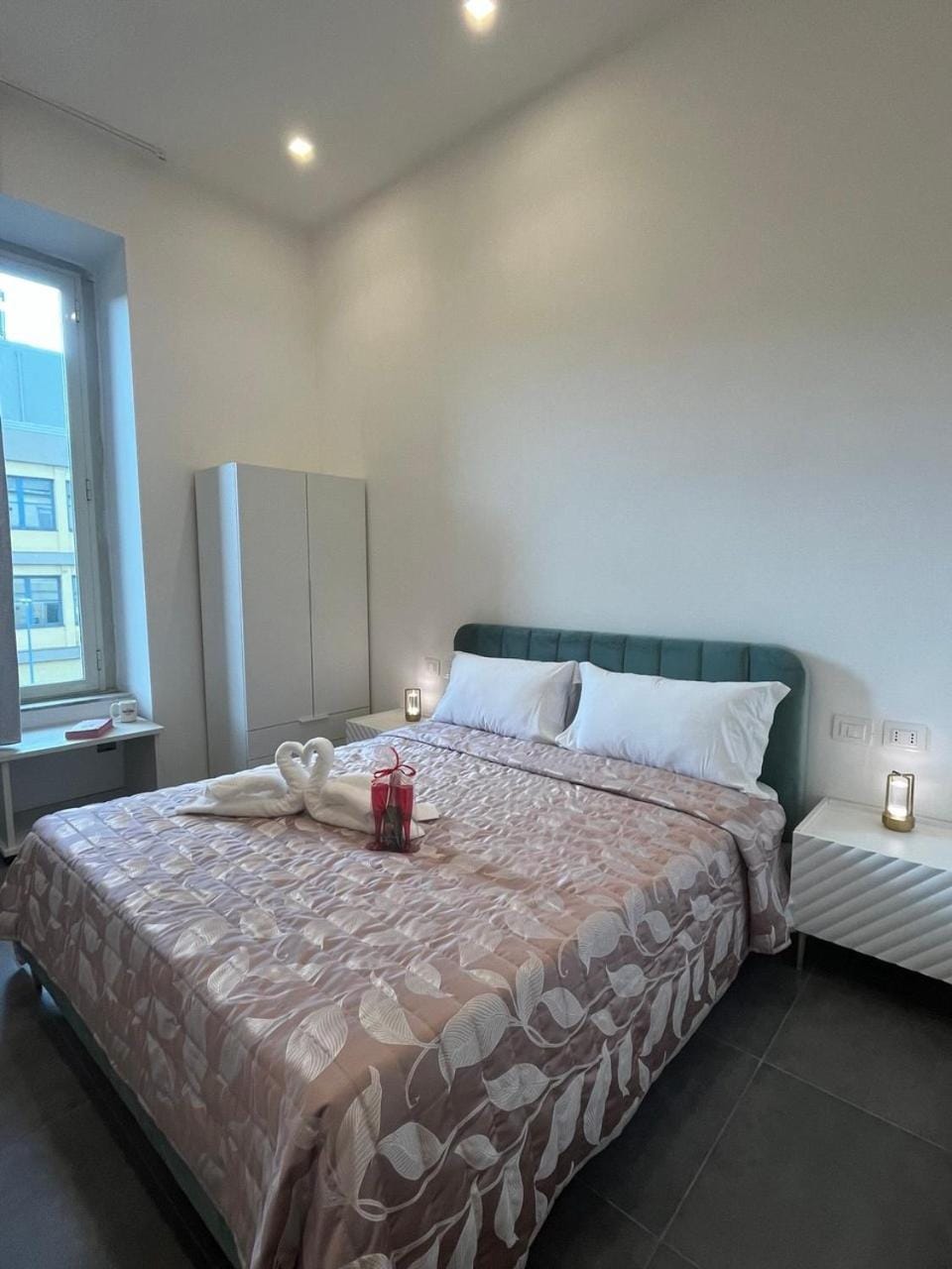 Bed, Photo of the whole room, Bedroom, heating, internet, towels, wardrobe, air conditioner