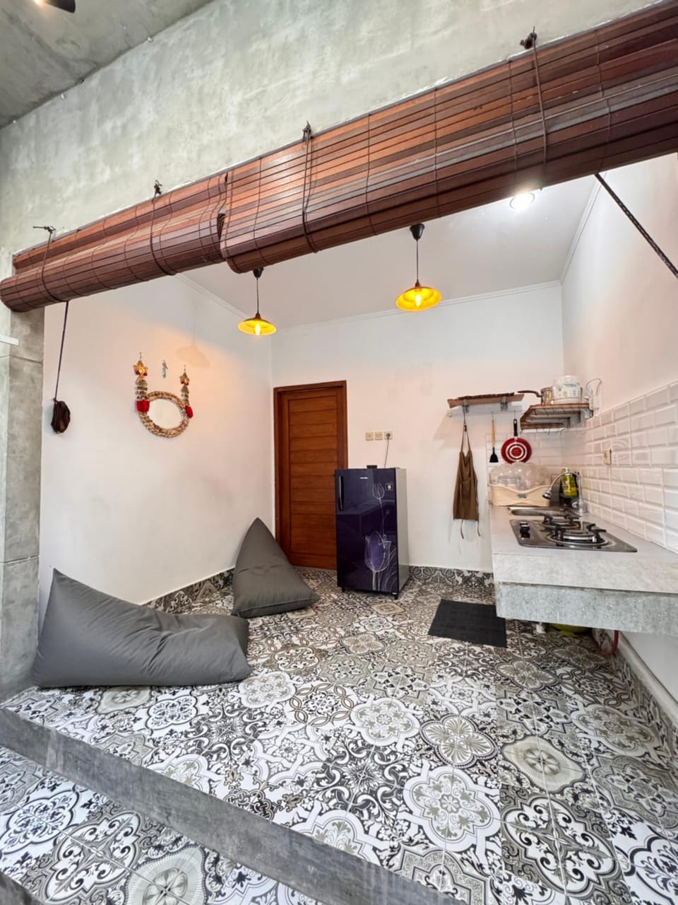 Kitchen or kitchenette
