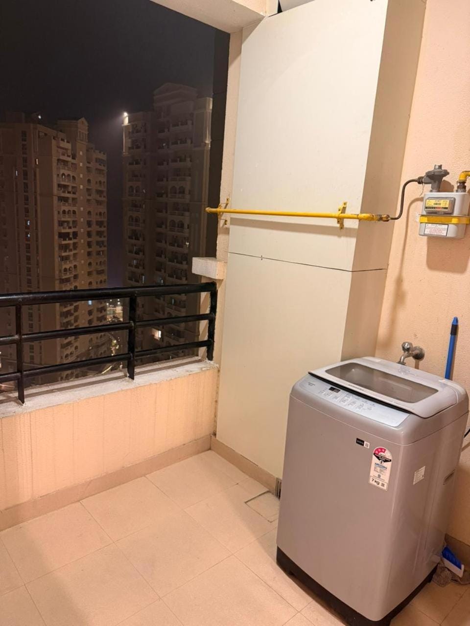 Urban calm stay near Expo mart Gr noida Apartment in Uttar Pradesh