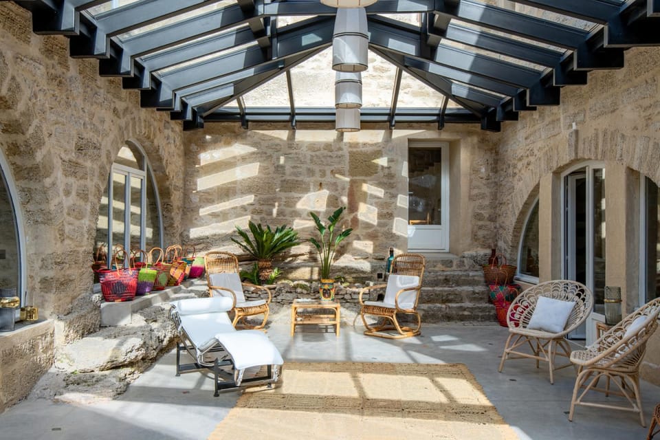 Château Les Boissieres aux portes d'Uzes 26 couchages Piscine Sauna en bord de rivière Cadre exceptionnel Villa in Uzes