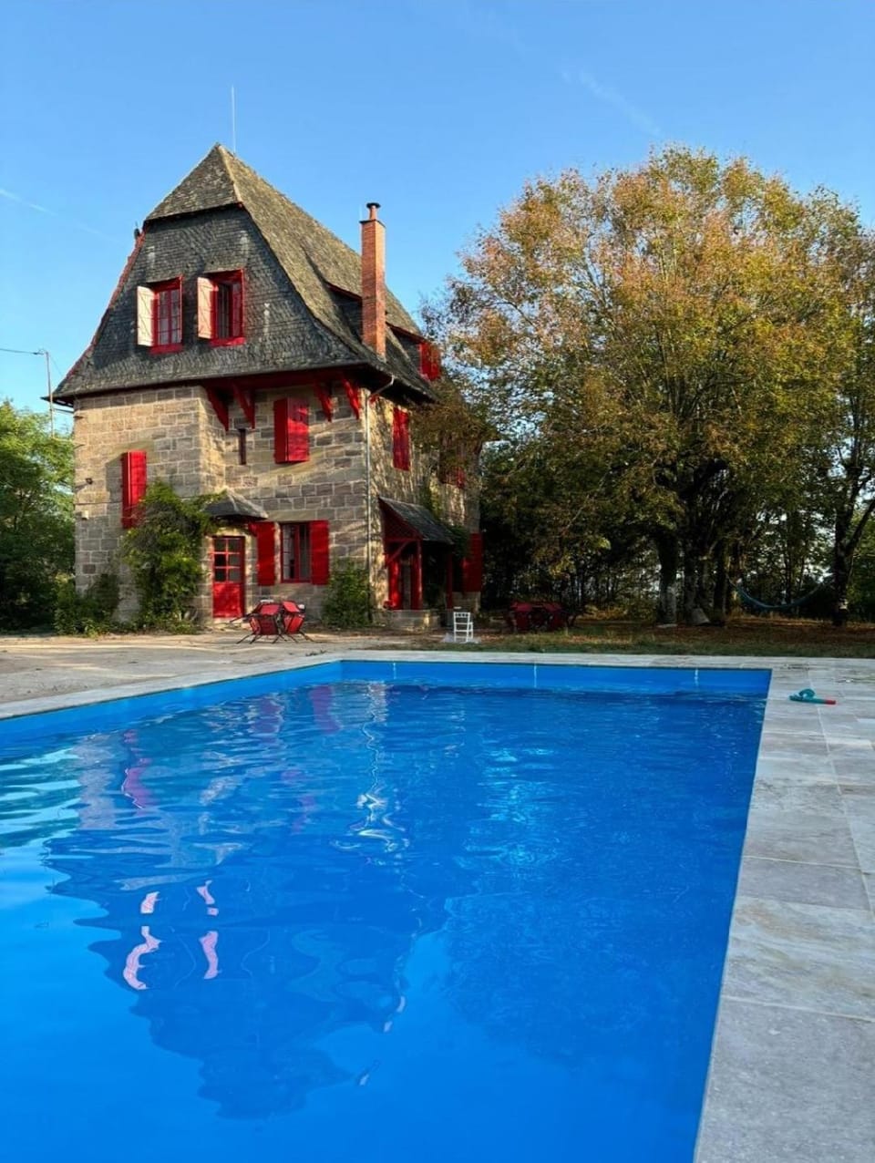 Property building, Swimming pool