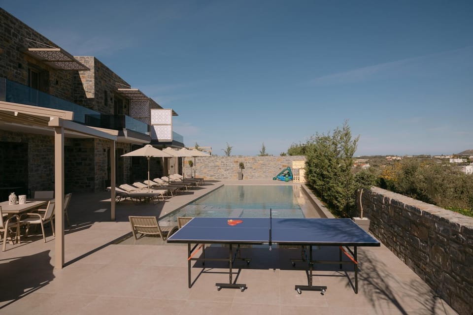 Patio, Day, Table tennis, View (from property/room), Balcony/Terrace, Pool view, Swimming pool, sunbed