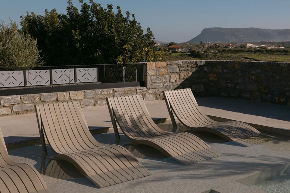 Swimming pool, sunbed