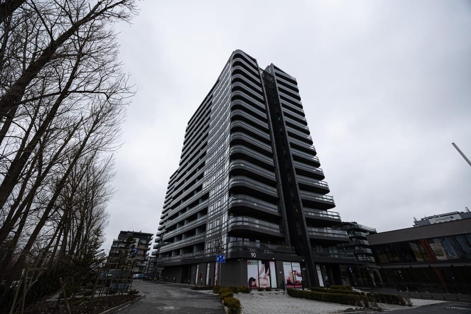 Property building, Day