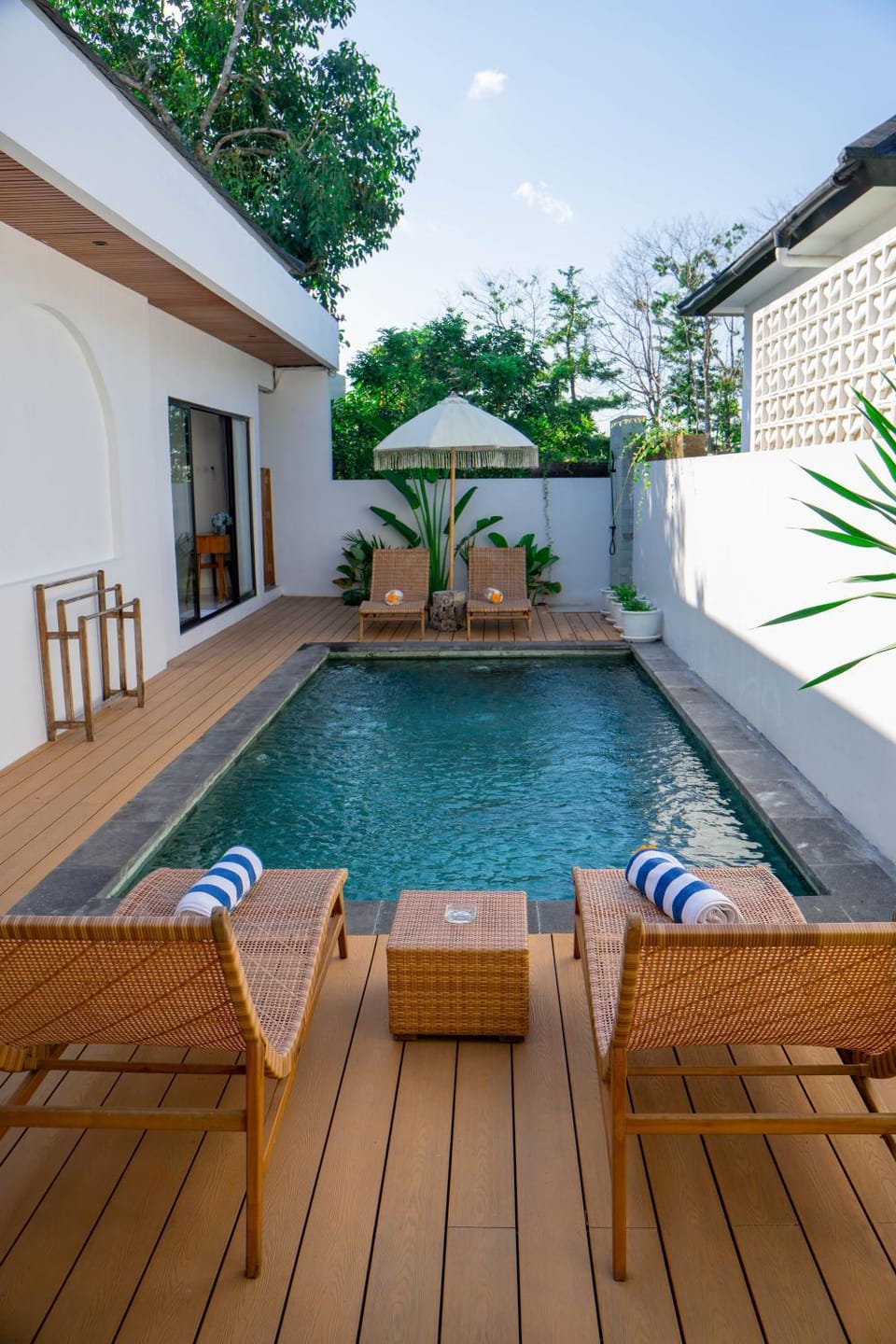 Natural landscape, Garden view, Pool view, Swimming pool