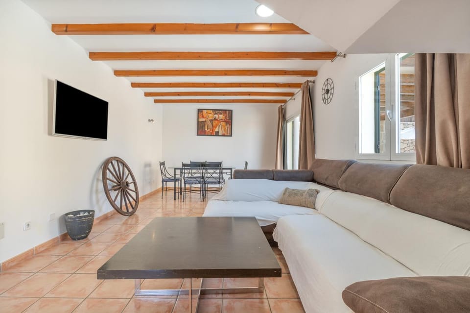 Villas2meet Los Geranios House in Llevant