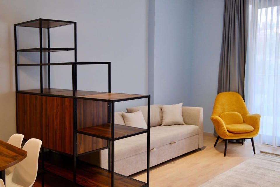 Crown Plaza Apartment Near the Beach - by Wehost Apartment in Batumi