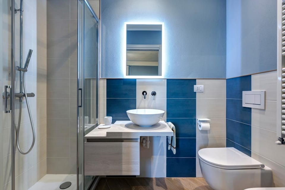 Shower, Toilet, Bathroom