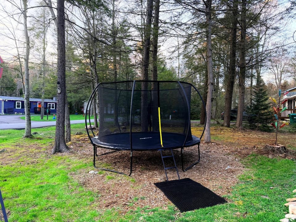 Deer Trails Retreat -Pocono Getaway Near Kalahari House in Coolbaugh Township