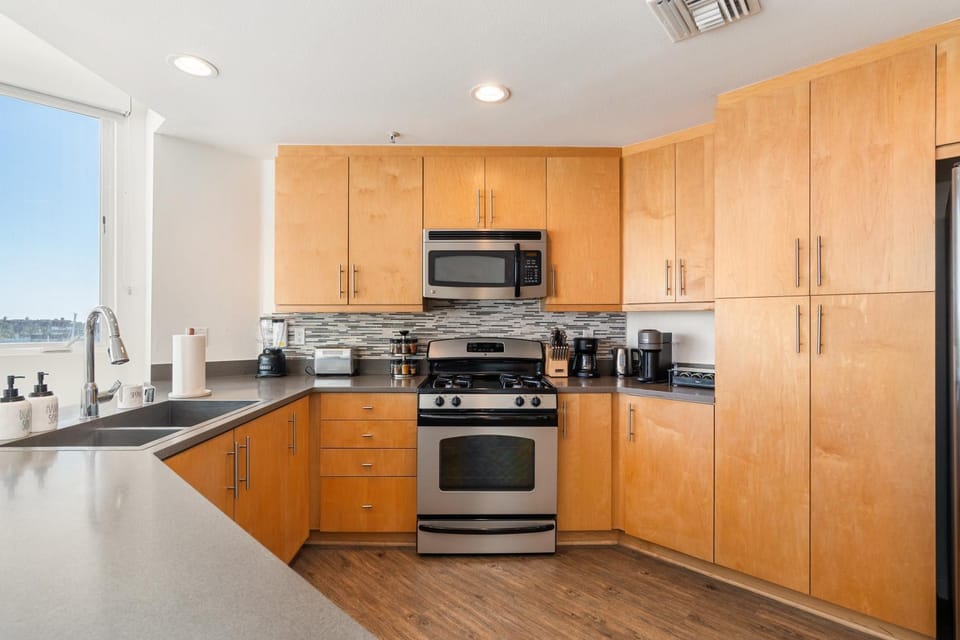 dishwasher, microwave, stove, kitchen