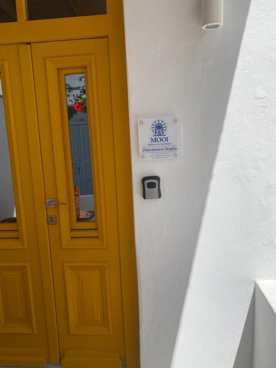 Mooi Downtown Studio Apartment in Mykonos
