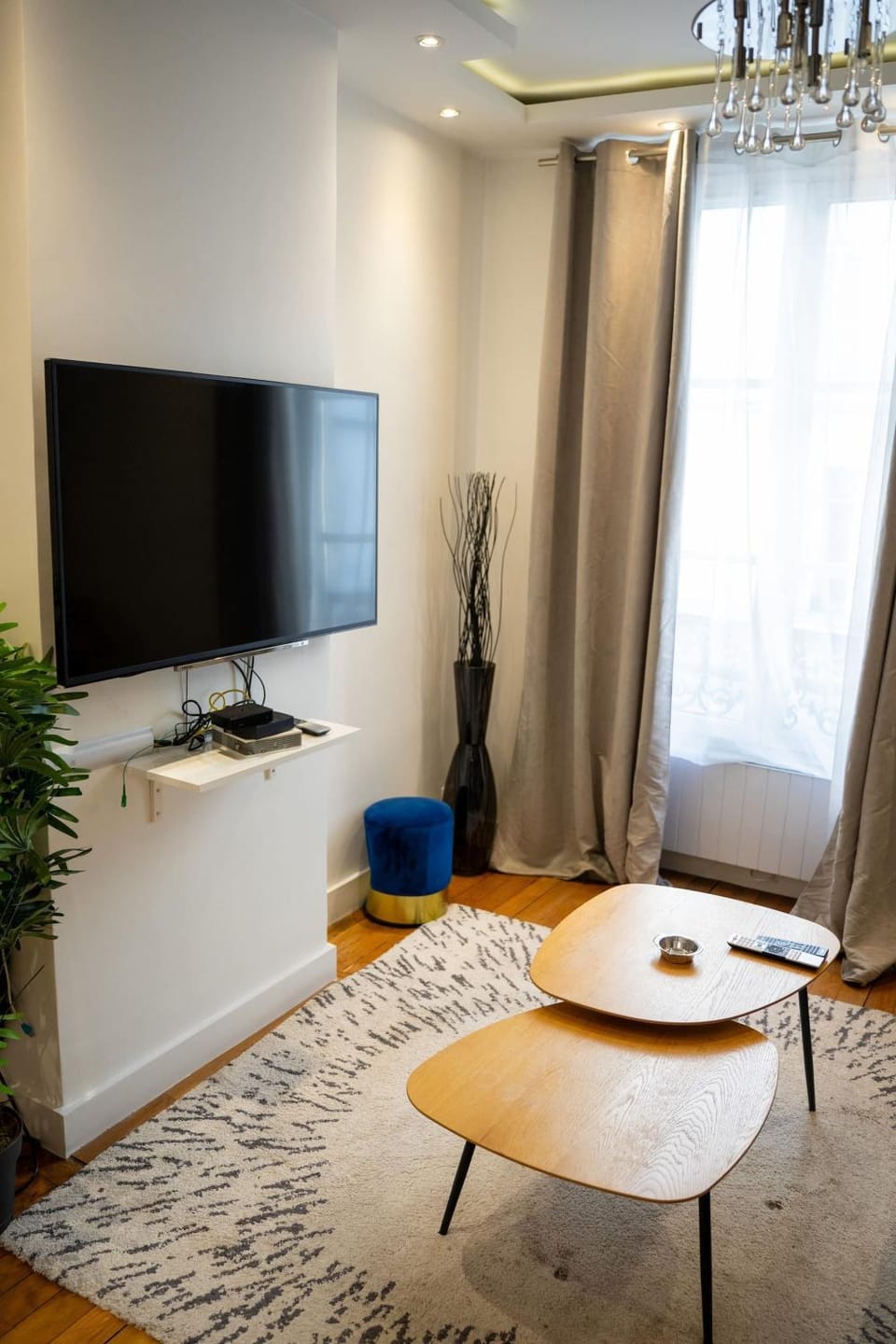 Communal lounge/ TV room, TV and multimedia, Living room