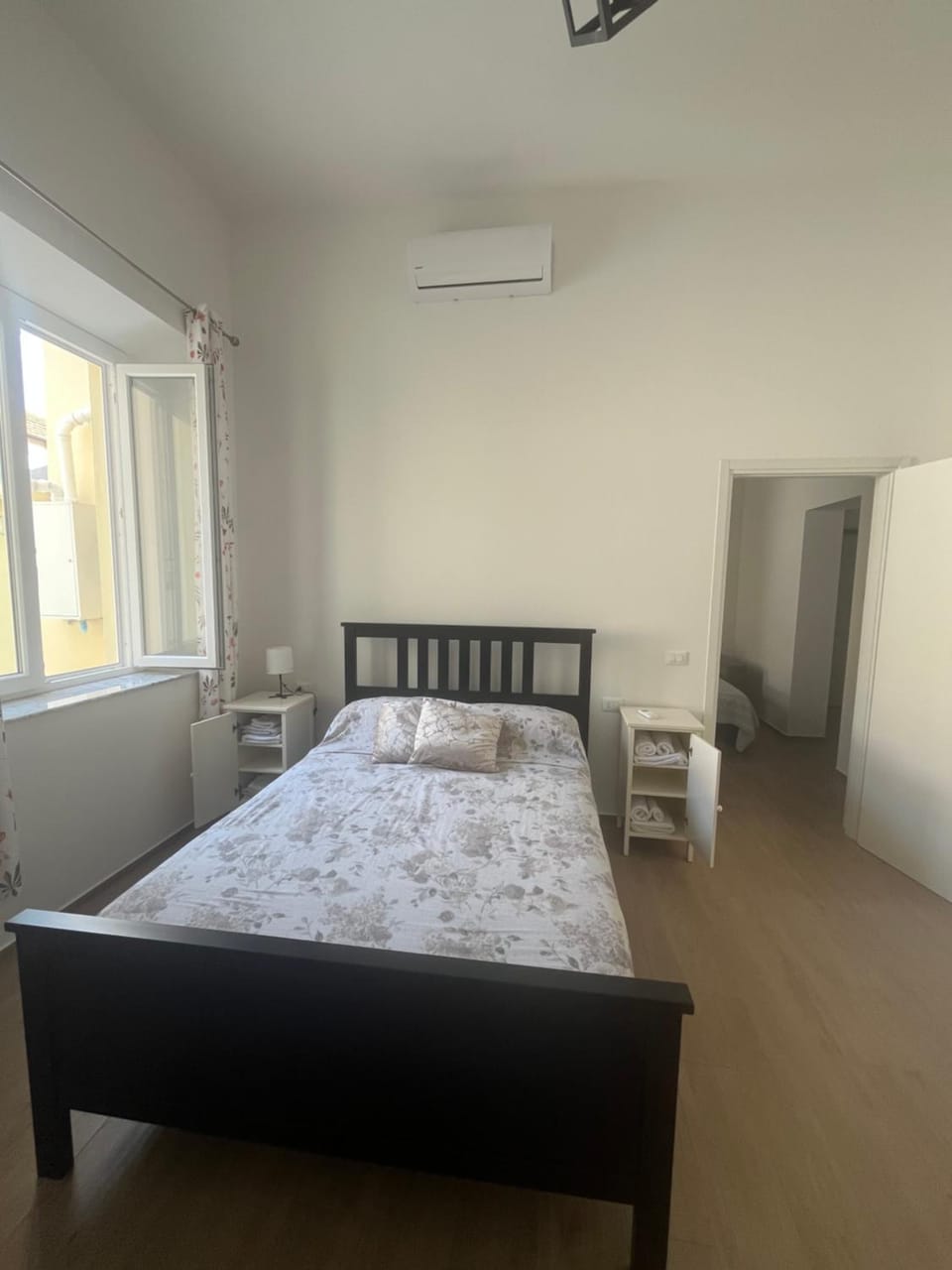 Bed, Photo of the whole room, Bedroom, towels, air conditioner