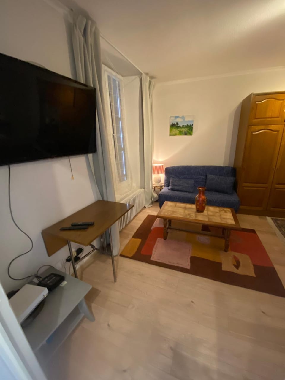 Photo of the whole room